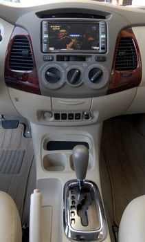 Toyota_Innova_2.7 G