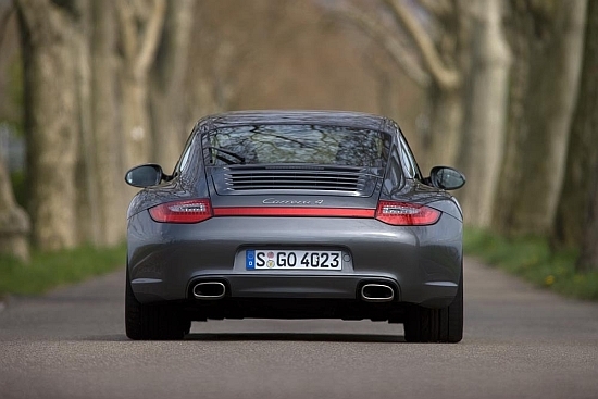 Porsche_911 Carrera 4_Coupe