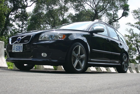 Volvo_V50_D4 R-Design