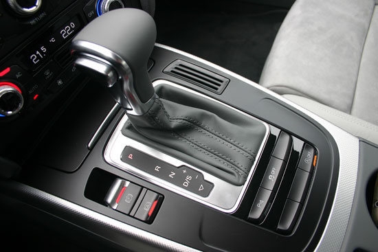 Audi_A4 Sedan_2.0 TFSI quattro