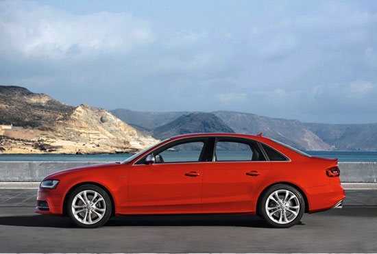 Audi_A4 Sedan_S4