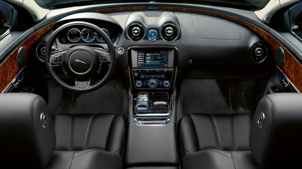 Jaguar_XJ_Luxury