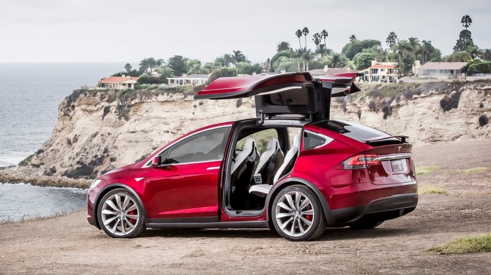 Tesla_Model X_90D