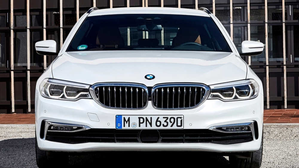 2019 BMW 5-Series Touring 520i Luxury