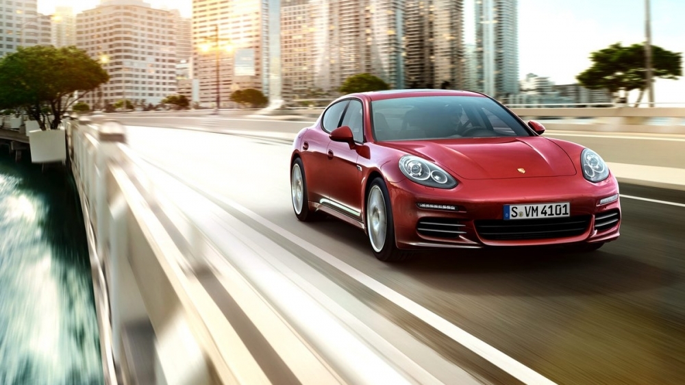 Porsche_Panamera_4