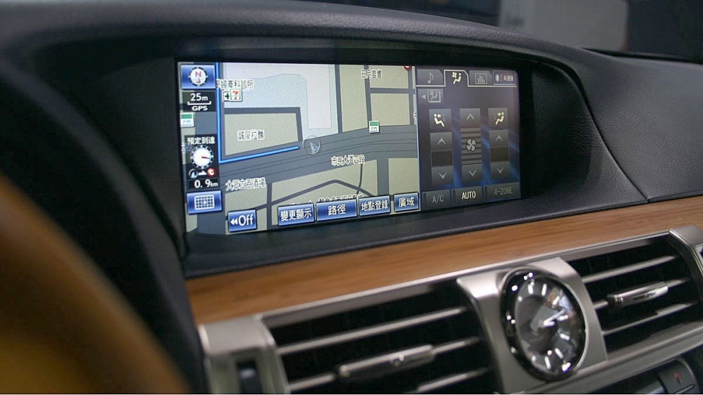 Lexus_LS_600hL OTTOMAN