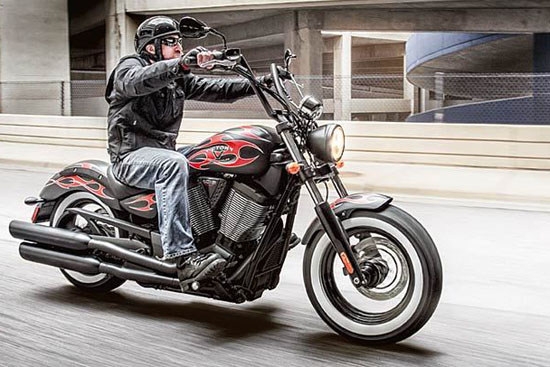 2014 Victory CRUISERS High-Ball