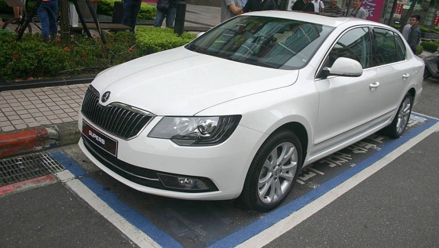 2015 Skoda Superb Sedan 2.0 TDI Elegance