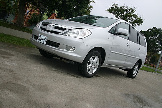 2012 Toyota Innova 2.0 G-Hi