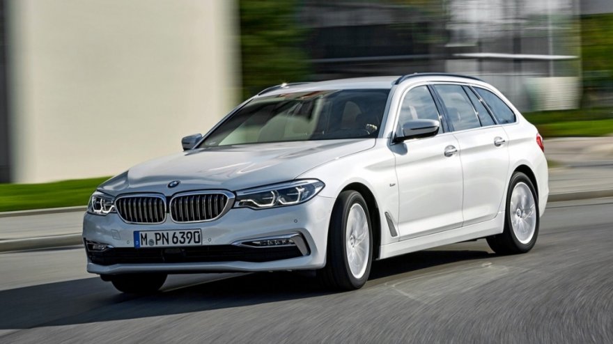 2019 BMW 5-Series Touring 520i Luxury