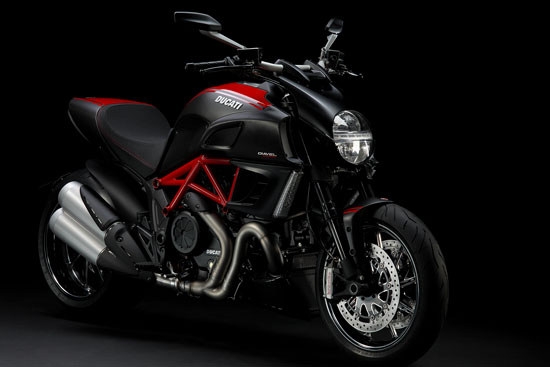 Ducati_Diavel_Carbon