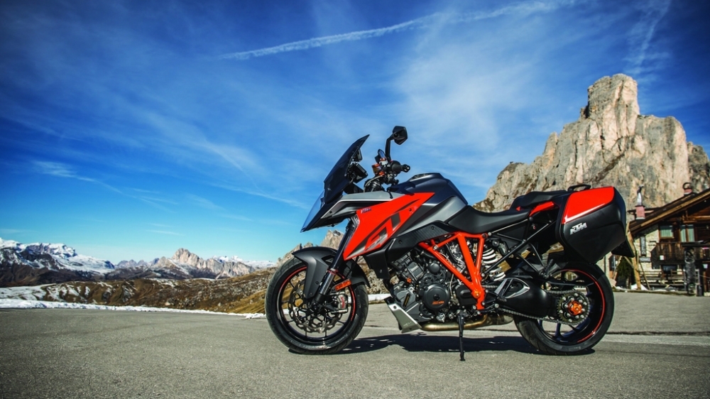 2018 KTM Duke 1290 Super GT ABS