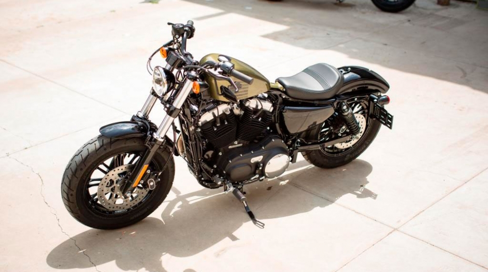 Harley-Davidson_Sportster_1200 Forty Eight