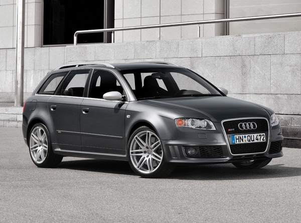 Audi_A4 Avant_RS4