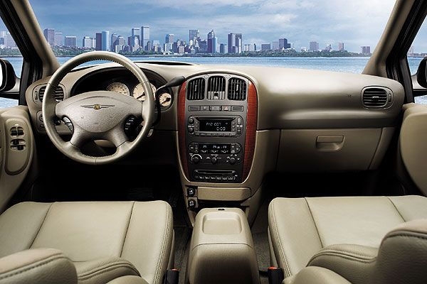 Chrysler_Town &amp; Country_3.3 豪華型