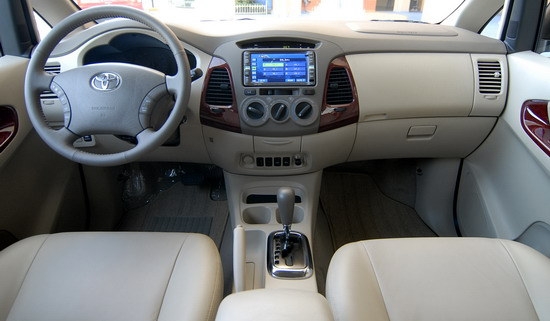 Toyota_Innova_2.7 Z Aero Tourer