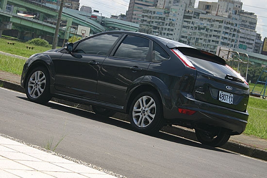 Ford_Focus_TDCi 2.0五門運動旗艦款