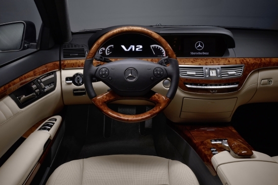 M-Benz_S-Class_S600L