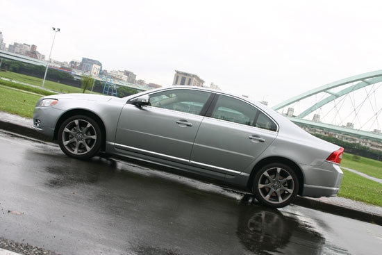 Volvo_S80_T5 豪華版