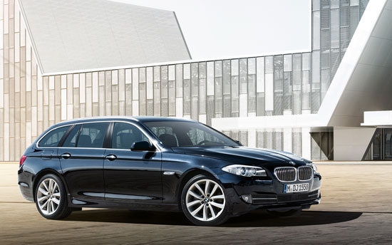 BMW_5-Series Touring_520i