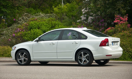 Volvo_S40_2