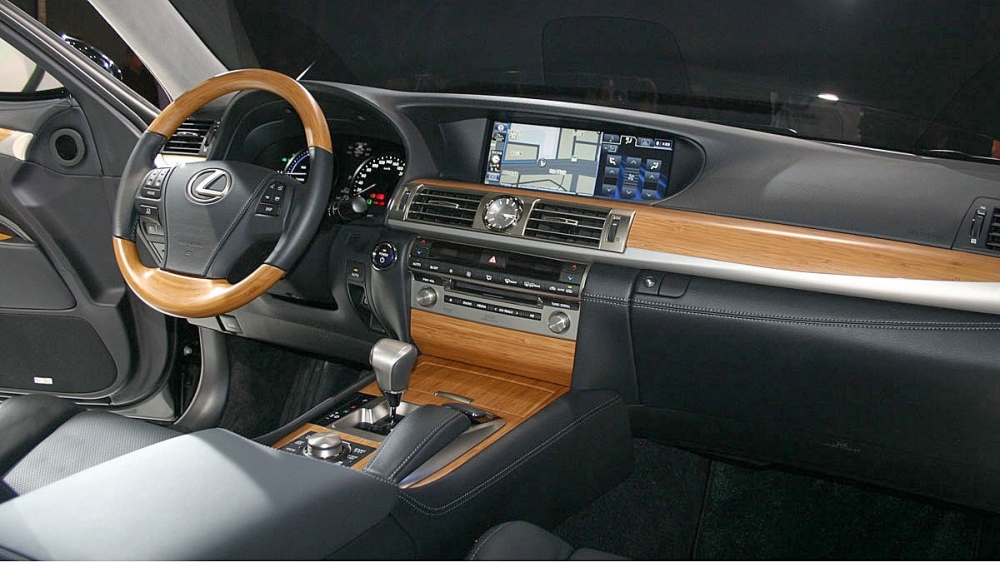 Lexus_LS_600hL OTTOMAN