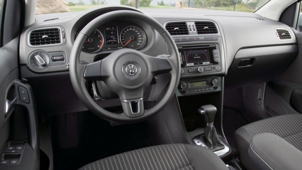 Volkswagen_Polo_1.6 HL