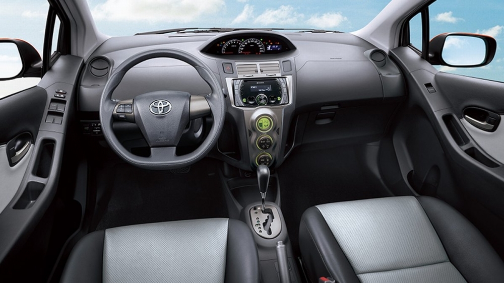 Toyota_Yaris_1.5 G Leather