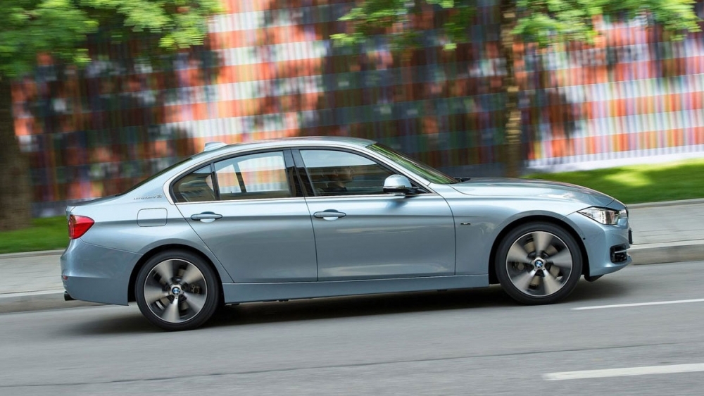 BMW_3-Series Sedan_ActiveHybrid 3 Luxury