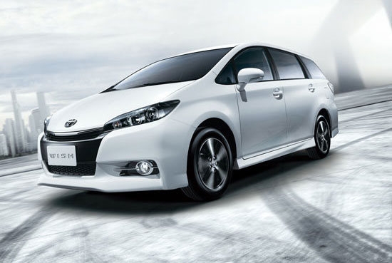 2013 Toyota Wish 2.0豪華