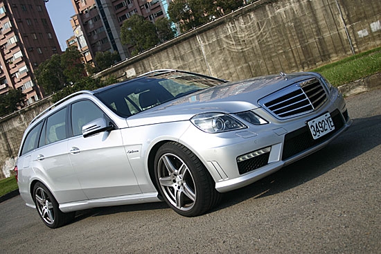 2013 M-Benz E-Class Estate