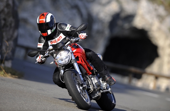 Ducati_Monster_1100