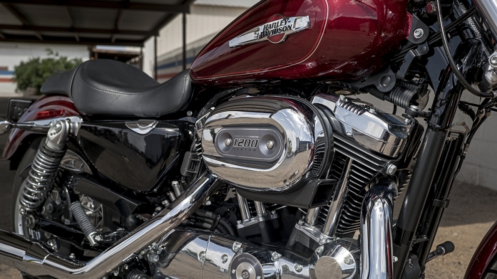Harley-Davidson_Sportster_1200 Custom