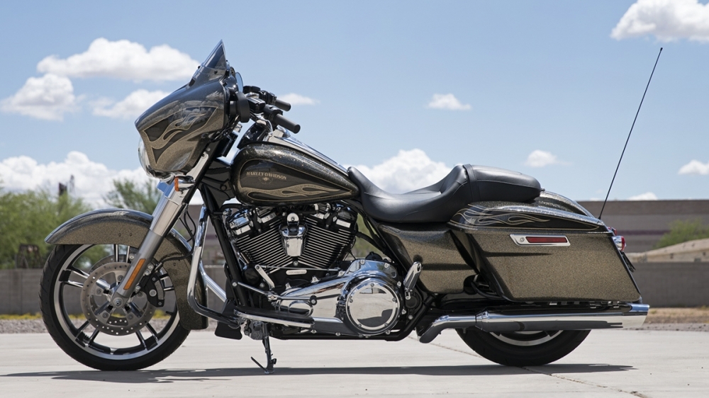 Harley-Davidson_Touring_Street Glide Special