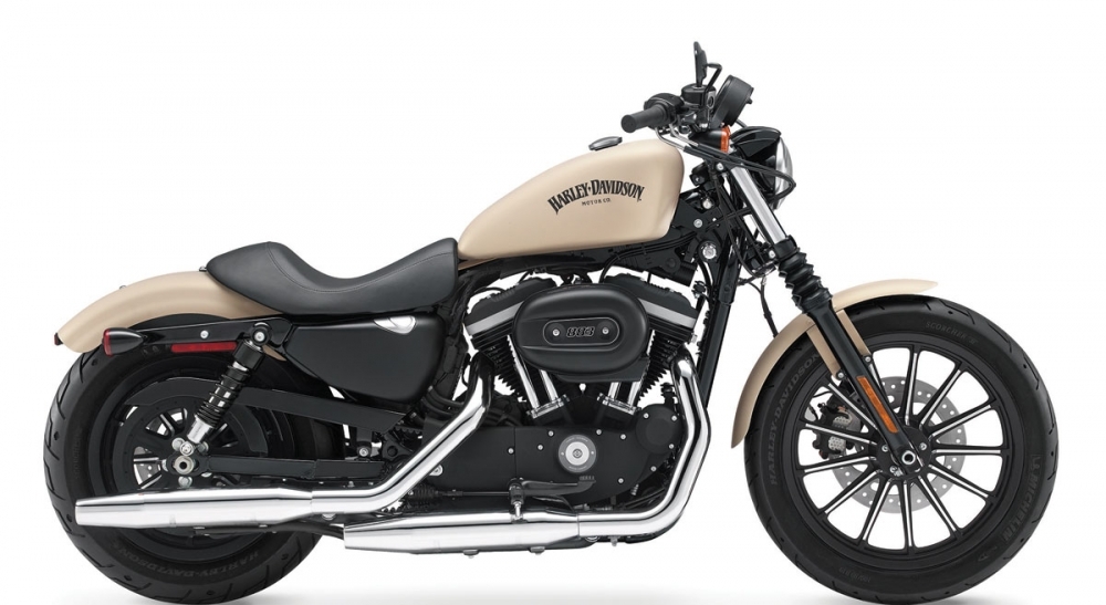 Harley-Davidson_Sportster_883 Iron
