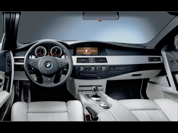 BMW_M5_Sedan