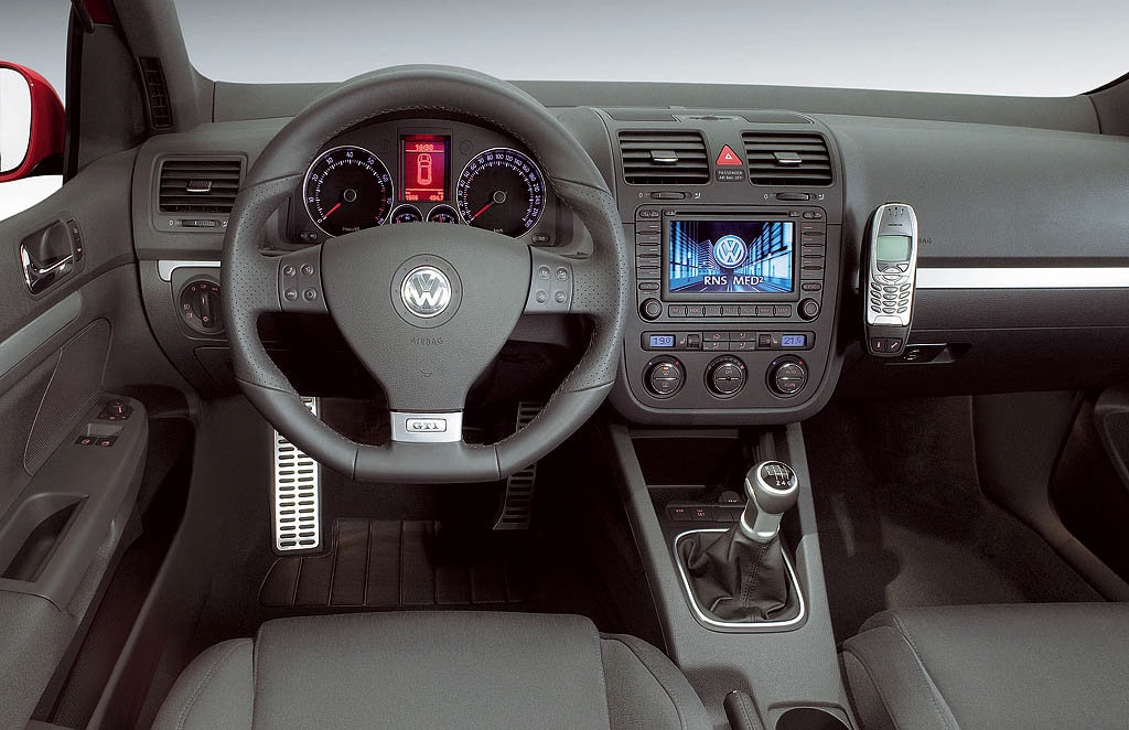 Volkswagen_Golf GTI_5D