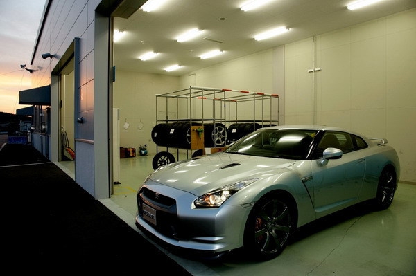 Nissan_GT-R_Coupe