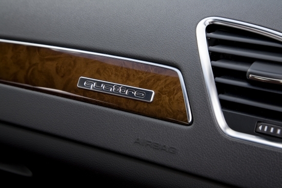 Audi_A4 Sedan_2.0 TFSI quattro