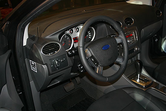 Ford_Focus 4D_Ghia 1.8豪華款