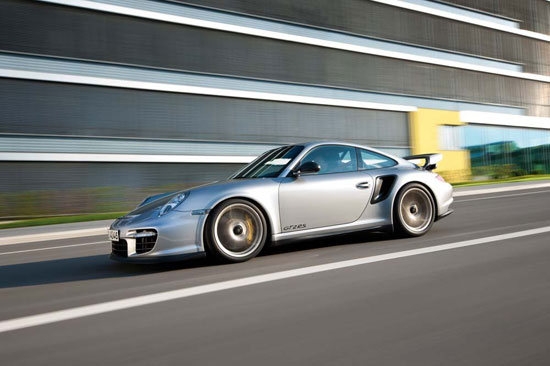 Porsche_911 GT2_RS