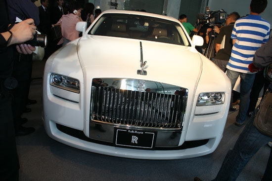 Rolls-Royce_Ghost_6.6 V12