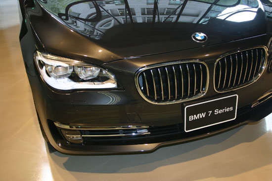 BMW_7-Series_750Li