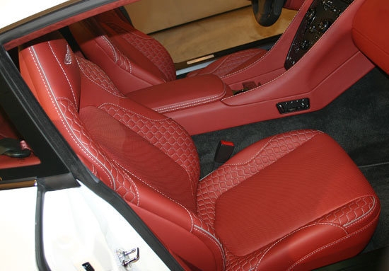 Aston Martin_Vanquish_6.0 V12 Coupe