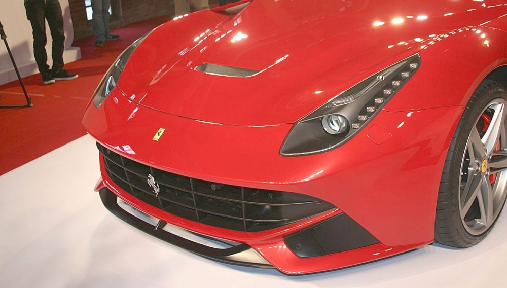 Ferrari_F12 Berlinetta_V12
