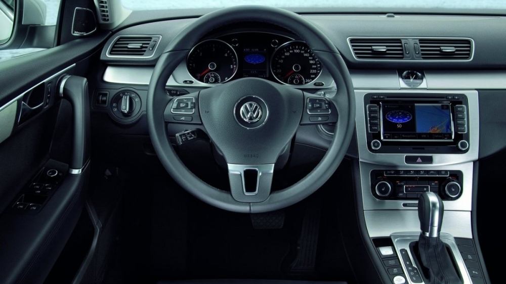 Volkswagen_Passat Sedan_2.0 TDI BlueMotion