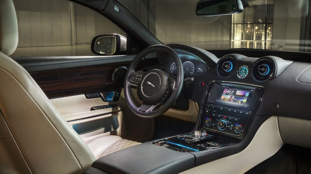 2018 Jaguar XJ L Portfolio
