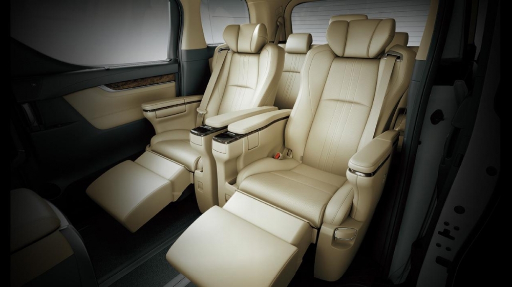 2022 Toyota Alphard Executive Lounge 2.5 Hybrid