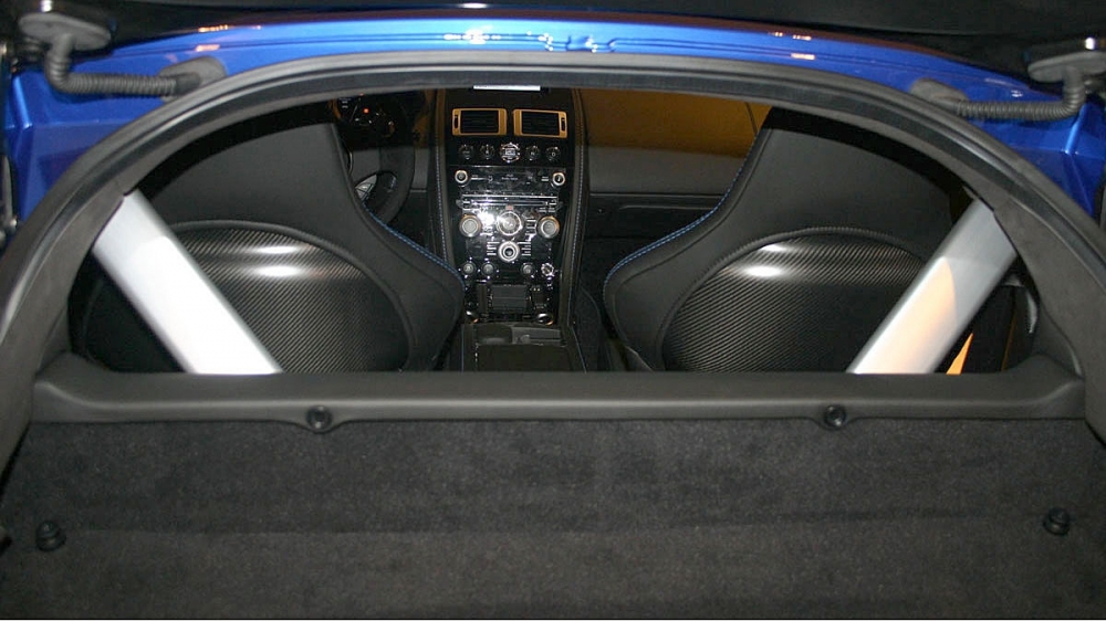 Aston Martin_Vantage_V8 S