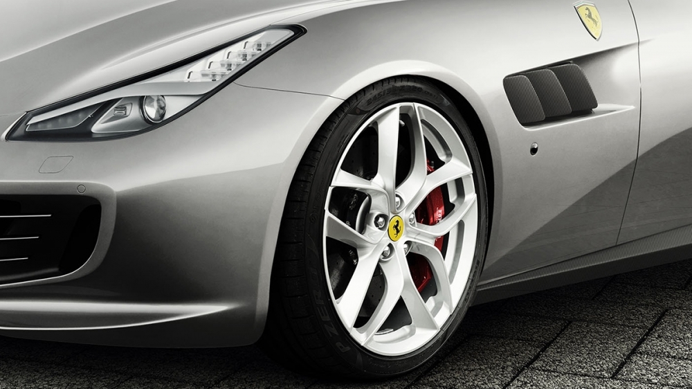 Ferrari_GTC4 Lusso_T V8